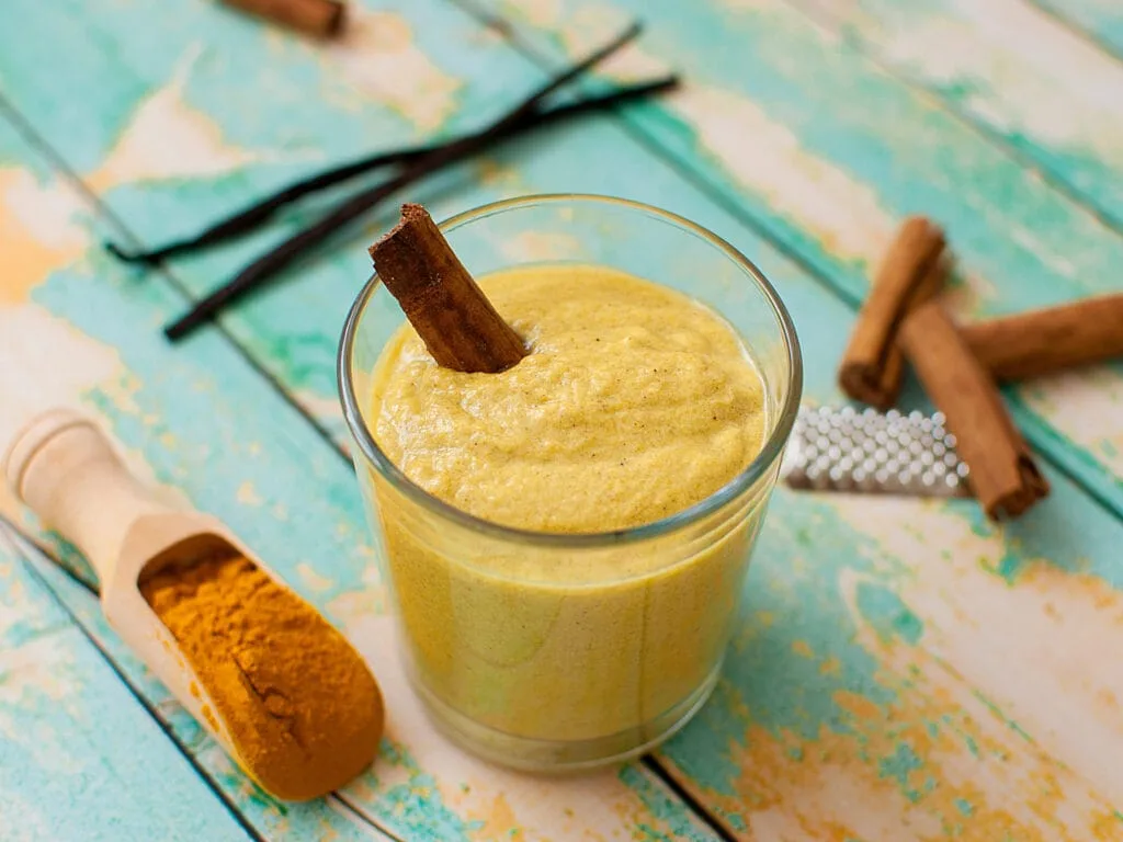 Ayurvedic-Recipe-Turmeric-Smoothie-Anti-Inflammatory